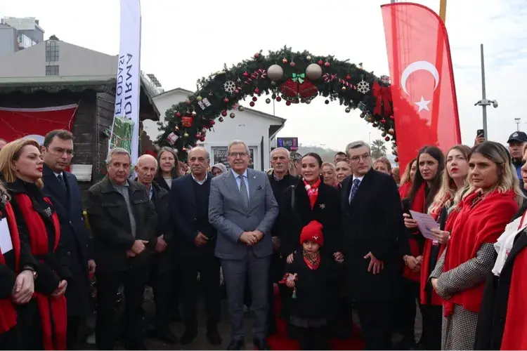 Bandırma’da yılbaşı pazarı ilgi gördü, Gönen’de açılış 22 Aralık’ta