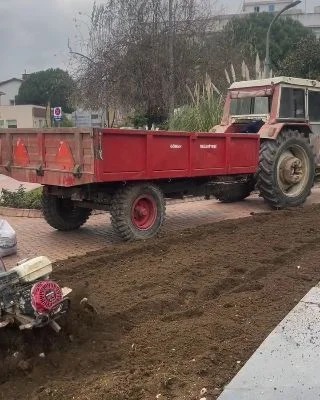 Gönen Belediyesi önünde çevre düzenlemesi başladı